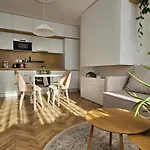 Lam Design Greenery Ac - Balcony