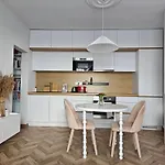 Lam Design Greenery Ac - Balcony * ברטיסלאבה