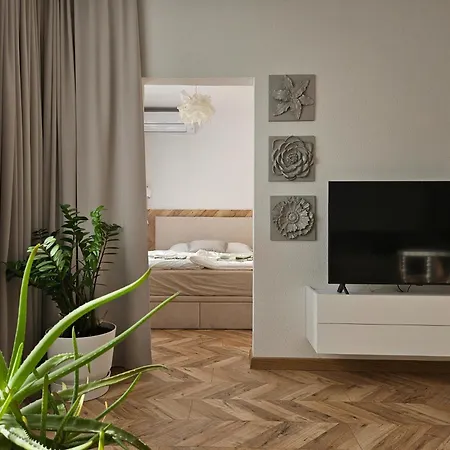 Lam Design Greenery Ac - Balcony