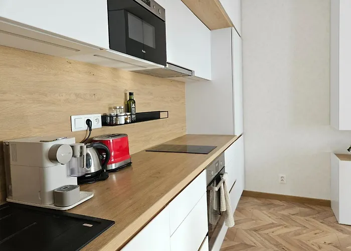 Lam Design Greenery Ac - Balcony Apartament *