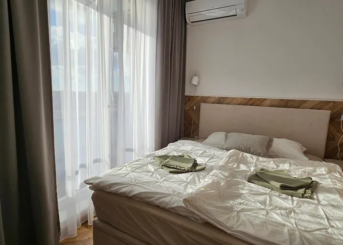 Lam Design Greenery Ac - Balcony *