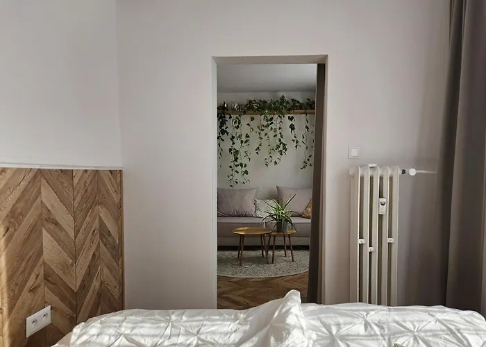 Lam Design Greenery Ac - Balcony Lägenhet *